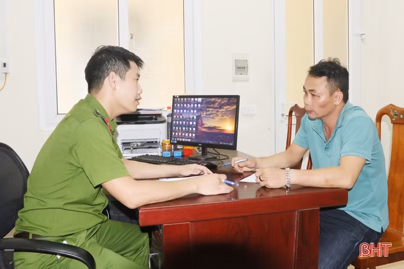 Hà Tĩnh: Tạm giữ hình sự lái xe ô tô va chạm với xe máy rồi kéo lê hơn 2 km