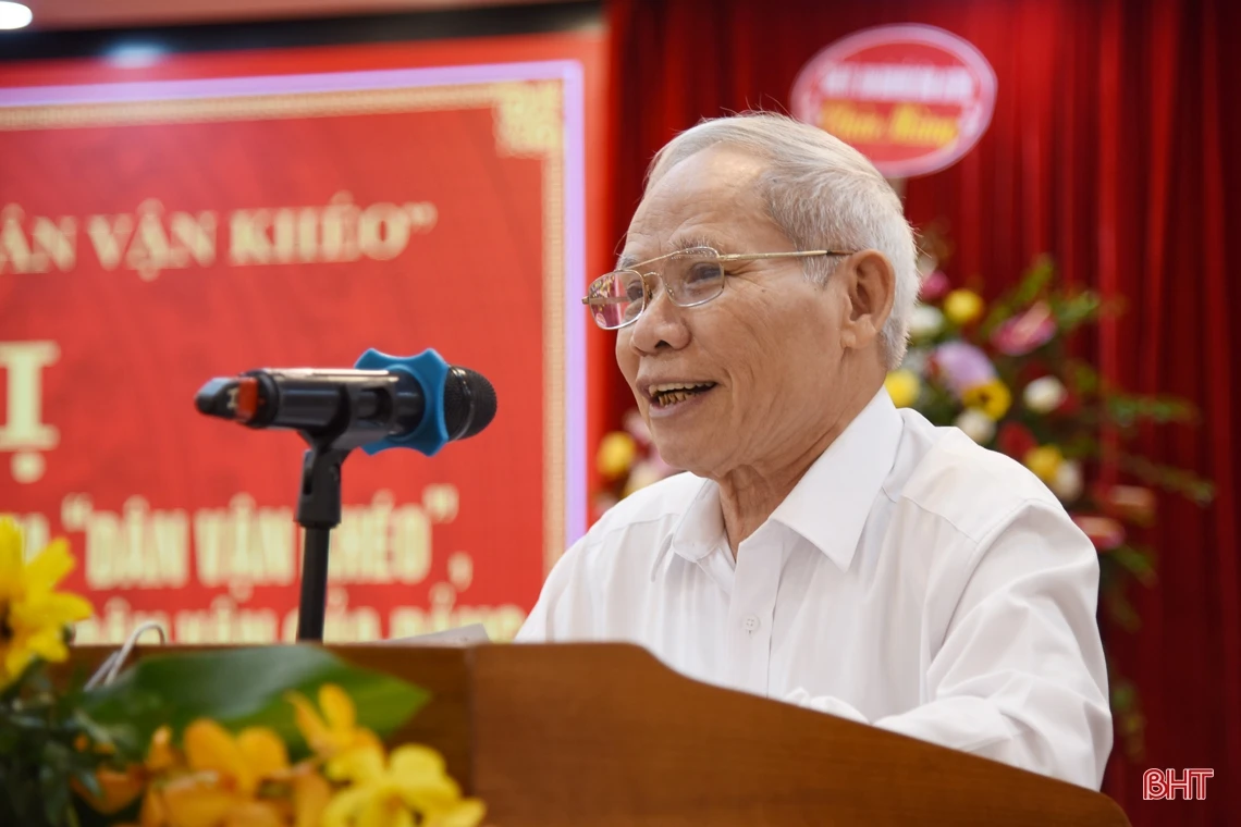 Ban Dân vận Tỉnh ủy Hà Tĩnh đón nhận Huân chương Lao động hạng Nhất