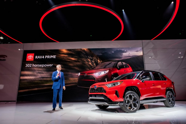 Chi tiết Toyota RAV4 Prime 2021: mạnh và tiết kiệm nhất - Hình 4 Chi tiết Toyota RAV4 Prime 2021: Mạnh và tiết kiệm nhất