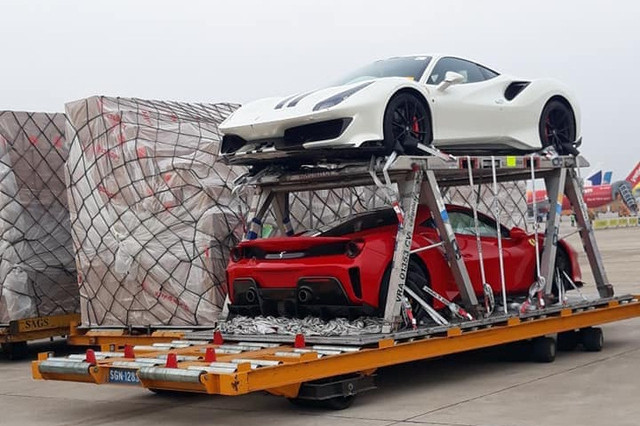Cặp đôi Ferrari 488 Pista đầu tiên về Việt Nam, nguồn gốc vẫn bí ẩn