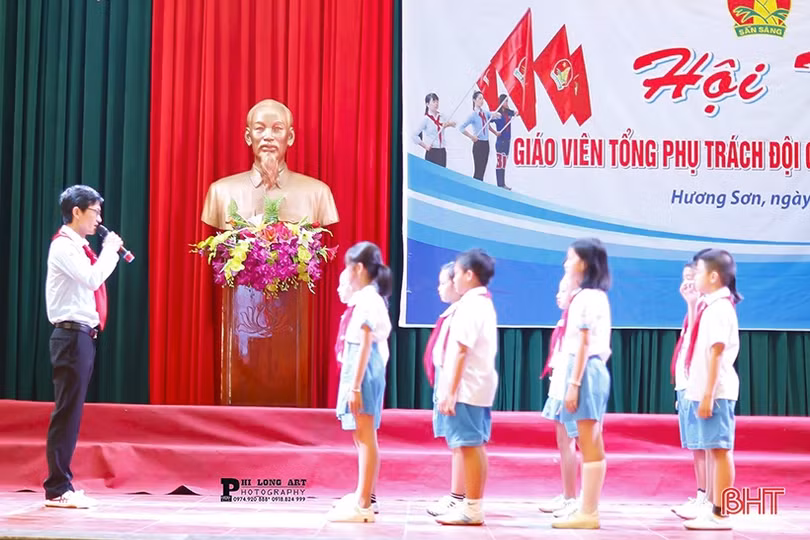 Thầy giáo trẻ “thổi” luồng gió mới vào hoạt động đoàn - đội ở huyện miền núi Hà Tĩnh