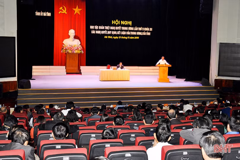 Triển khai sâu rộng các nghị quyết, kết luận của Trung ương và tỉnh đến tận cơ sở đảng Hà Tĩnh