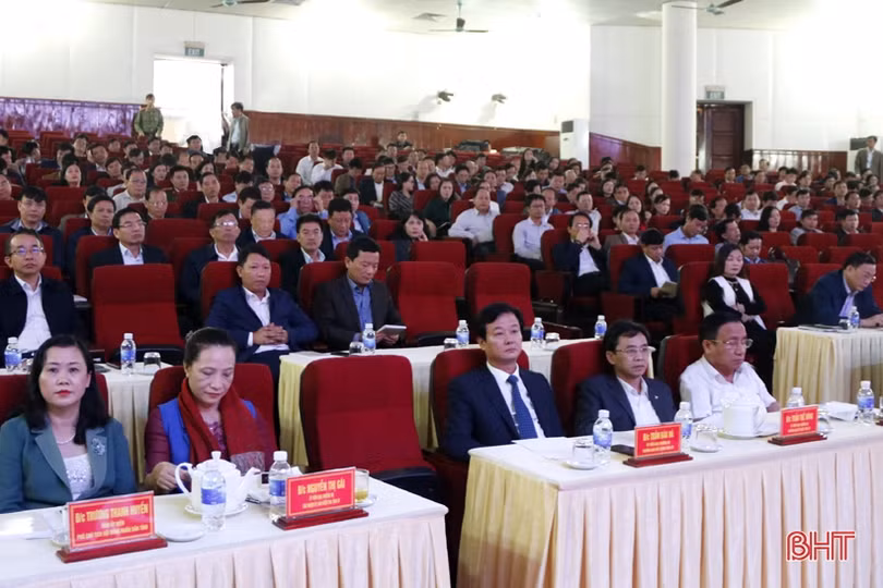 Dự thảo báo cáo chính trị trình Đại hội Đảng bộ tỉnh Hà Tĩnh khóa XIX được góp ý lần thứ nhất