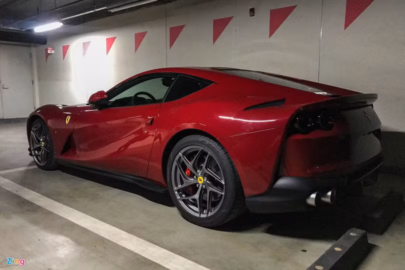 Hình ảnh Ferrari 812 Superfast đầu tiên về Việt Nam
