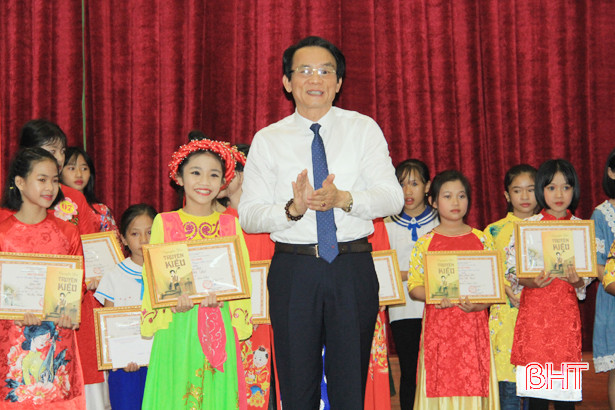 Học sinh, giáo viên Nghi Xuân thi đọc thuộc truyện Kiều