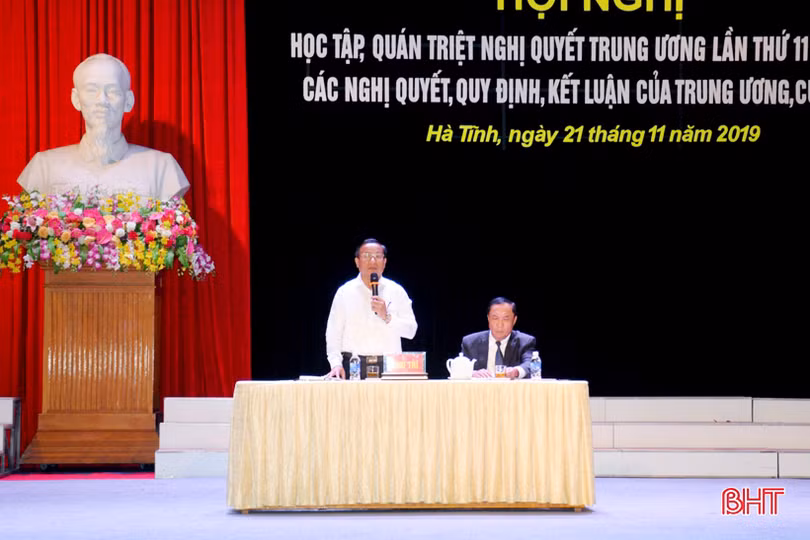 Triển khai sâu rộng các nghị quyết, kết luận của Trung ương và tỉnh đến tận cơ sở đảng Hà Tĩnh