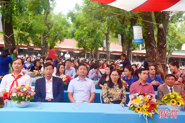 Ra mắt câu lạc bộ sắc bùa đầu tiên trong trường học ở Hà Tĩnh