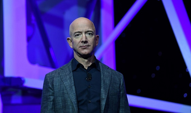 Tỷ phú Amazon quyên góp gần 100 triệu USD cho người vô gia cư