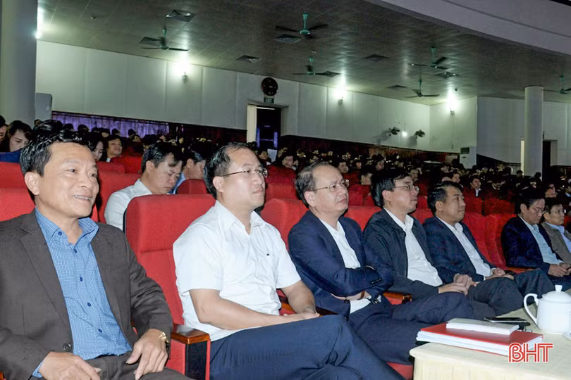 Triển khai sâu rộng các nghị quyết, kết luận của Trung ương và tỉnh đến tận cơ sở đảng Hà Tĩnh