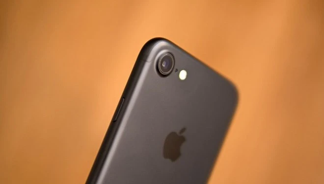 Loạt iPhone cũ về giá dưới 5 triệu đồng ở Việt Nam