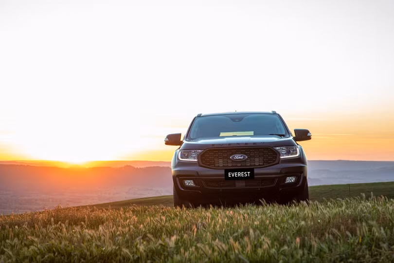 Ford Everest Sport 2020 ra mắt tại Thái Lan