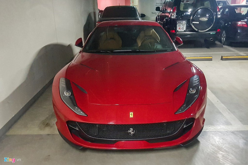 Hình ảnh Ferrari 812 Superfast đầu tiên về Việt Nam