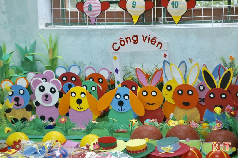 “Ngộ nghĩnh” những món đồ chơi cho bé dưới bàn tay của cô giáo mầm non Hà Tĩnh