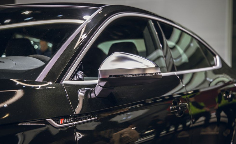 Audi RS 5 mới gây ấn tượng với phiên bản Báo đen