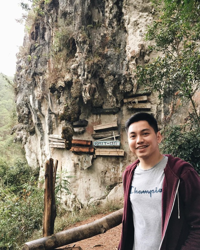 Tục treo quan tài trên vách đá ở Philippines