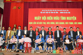 Hơn 300 tình nguyện viên tham gia ngày hội hiến máu