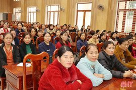 Phát huy vai trò phụ nữ trong xây dựng gia đình, phát triển xã hội