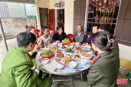 Ấm áp nghĩa tình những ngày cuối năm