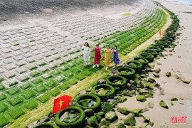 Khám phá "Rạn Nam Ô" xanh mướt bên bờ biển Hà Tĩnh