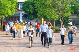 Gần 1.400 học sinh thi vào Trường THCS Lê Văn Thiêm