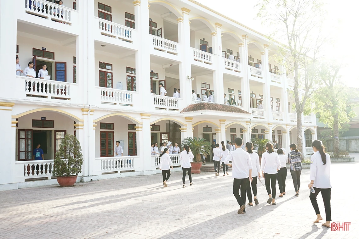 Lắng đọng cảm xúc trường thi