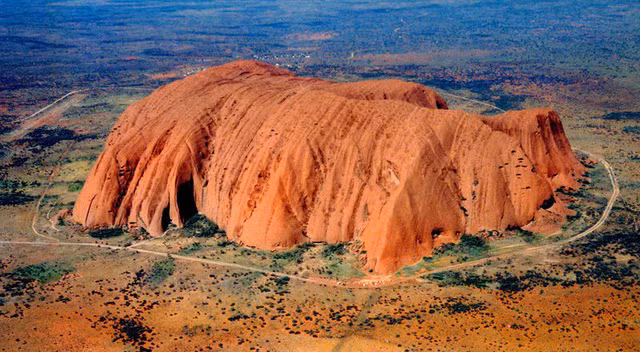 bi an ve nui da thieng ky la co the bien doi mau sac