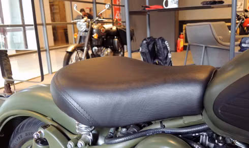 royal enfield classic 500 moto 500 phan khoi re nhat viet nam