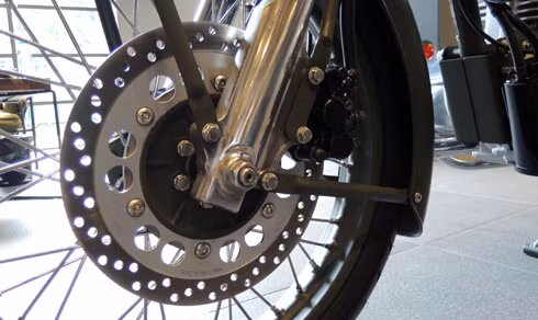 royal enfield classic 500 moto 500 phan khoi re nhat viet nam