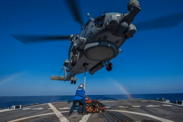 suc manh dang kinh ngac cua truc thang san ngam mh60r