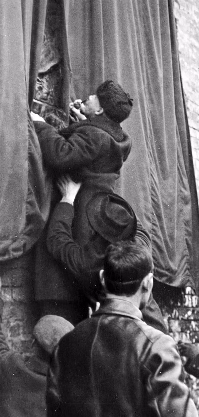 chiem nguong nhung buc anh hiem ve nha lanh tu vladimir lenin