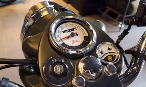 royal enfield classic 500 moto 500 phan khoi re nhat viet nam