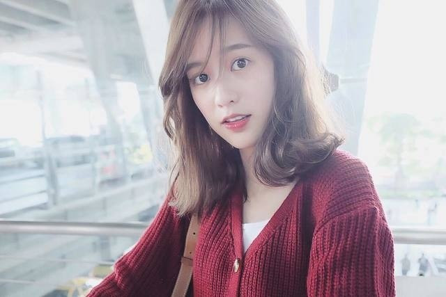 Trẻ ra 10 tuổi với những kiểu tóc mái “sương sương” cực kỳ cuốn hút