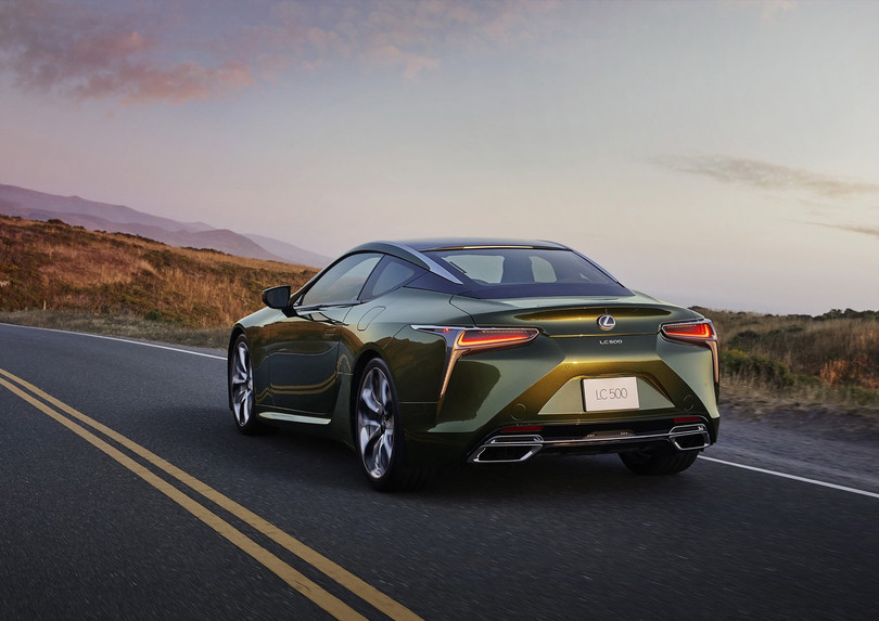 Lexus LC 500 Inspiration 2020 phiên bản màu xanh lá cây siêu độc ra mắt