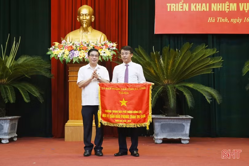 Khẩn trương tuyển đủ giáo viên mầm non, tiểu học theo biên chế được giao