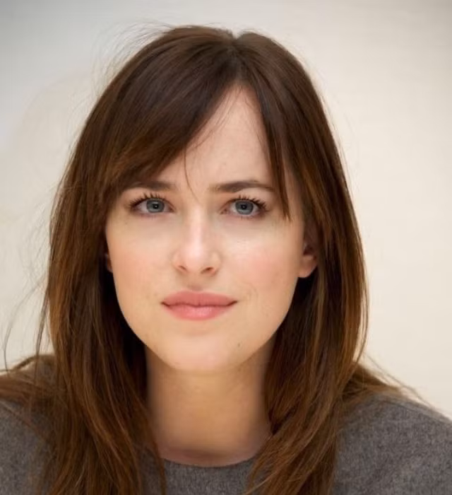 Trẻ ra 10 tuổi với những kiểu tóc mái “sương sương” cực kỳ cuốn hút