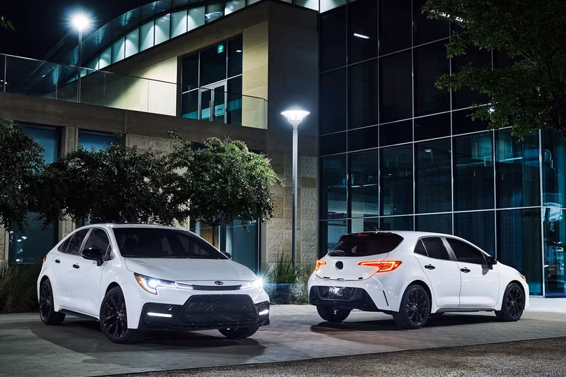 Toyota Corolla 2020 phiên bản bóng đêm thêm tính năng hiện đại