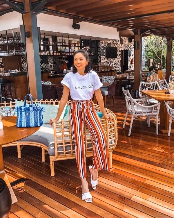 Loạt bí quyết mix đồ đẹp quên sầu trong những ngày mưa nắng thất thường