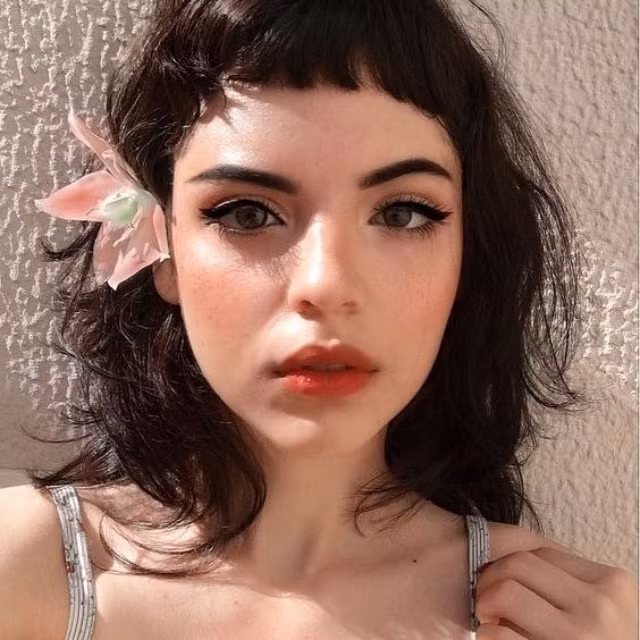 Trẻ ra 10 tuổi với những kiểu tóc mái “sương sương” cực kỳ cuốn hút