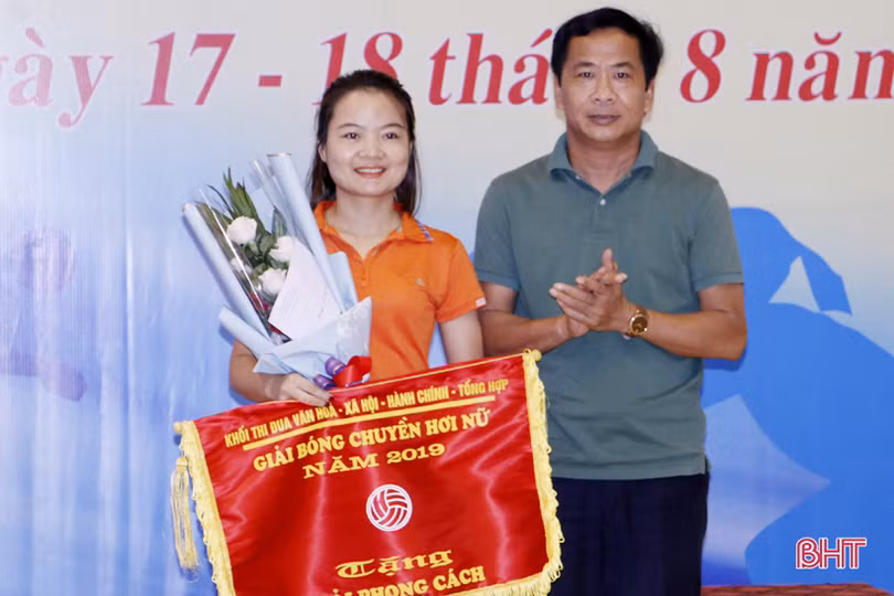 Sở LĐ-TB&XH Hà Tĩnh vô địch Giải bóng chuyền hơi nữ Khối VHXH - Hành chính tổng hợp