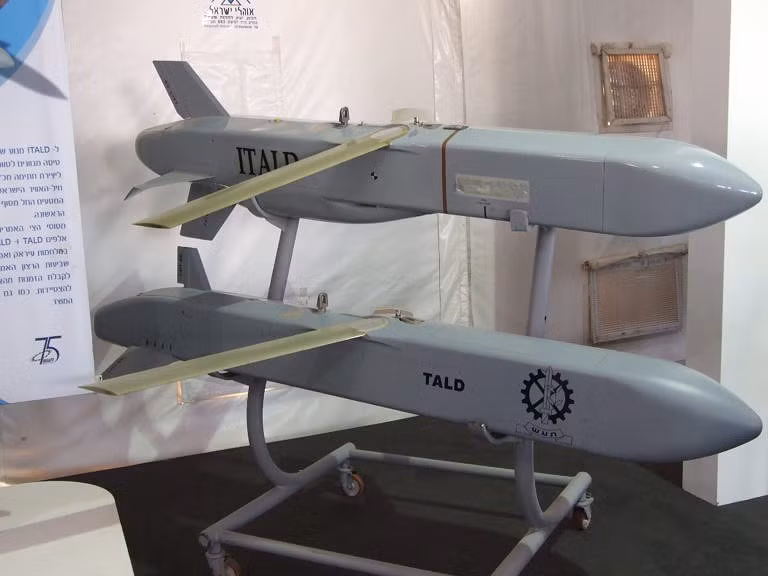 Syria tiết lộ sử dụng radar bắt thấp của S-300 để hạ gục tên lửa Israel