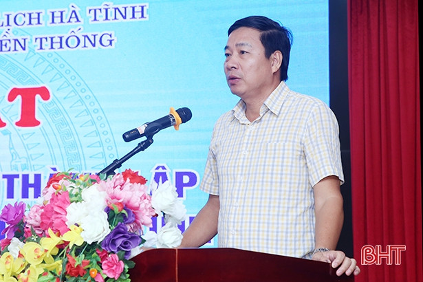 Đoàn Văn công nhân dân Hà Tĩnh gặp mặt kỷ niệm 60 năm thành lập