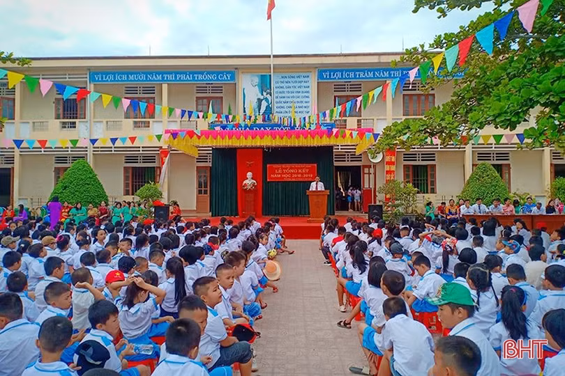 Thị trấn miền núi Hà Tĩnh phát triển TM-DV, xây dựng đô thị văn minh