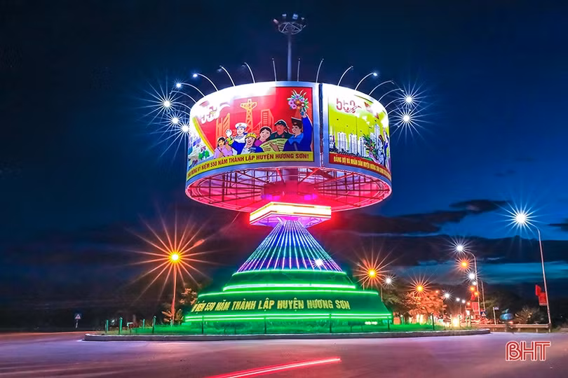 Thị trấn miền núi Hà Tĩnh phát triển TM-DV, xây dựng đô thị văn minh