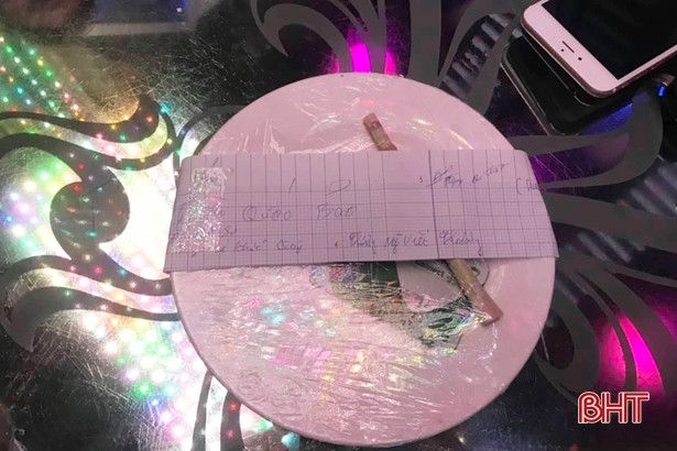 Bắt 7 đối tượng “đập đá” trong quán karaoke ở TP Hà Tĩnh