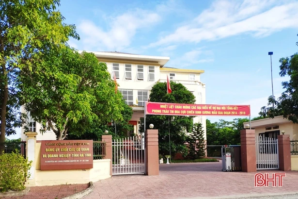 Bất cập khi tổ chức Đảng chuyển đi, tổ chức đoàn thể vẫn “ở lại”