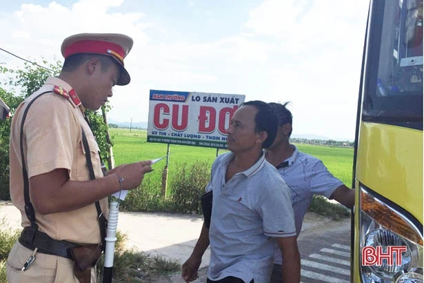 Hà Tĩnh xử phạt 5,2 tỷ đồng, tước 432 GPLX sau 1 tháng tổng kiểm tra phương tiện