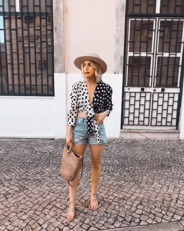 Loạt bí quyết mix đồ đẹp quên sầu trong những ngày mưa nắng thất thường