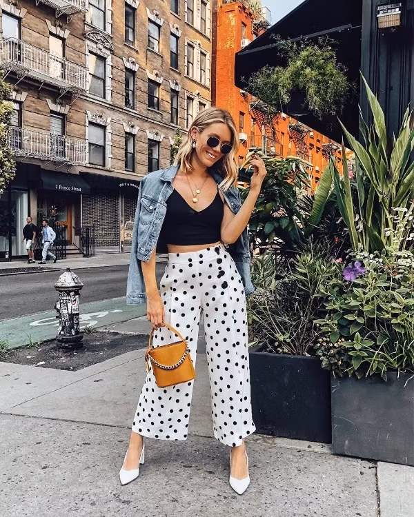 Loạt bí quyết mix đồ đẹp quên sầu trong những ngày mưa nắng thất thường