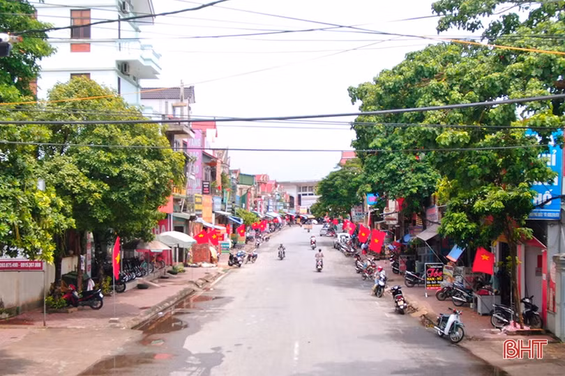 Thị trấn miền núi Hà Tĩnh phát triển TM-DV, xây dựng đô thị văn minh