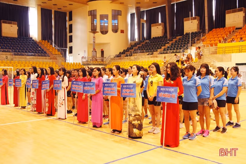 Sở LĐ-TB&XH Hà Tĩnh vô địch Giải bóng chuyền hơi nữ Khối VHXH - Hành chính tổng hợp